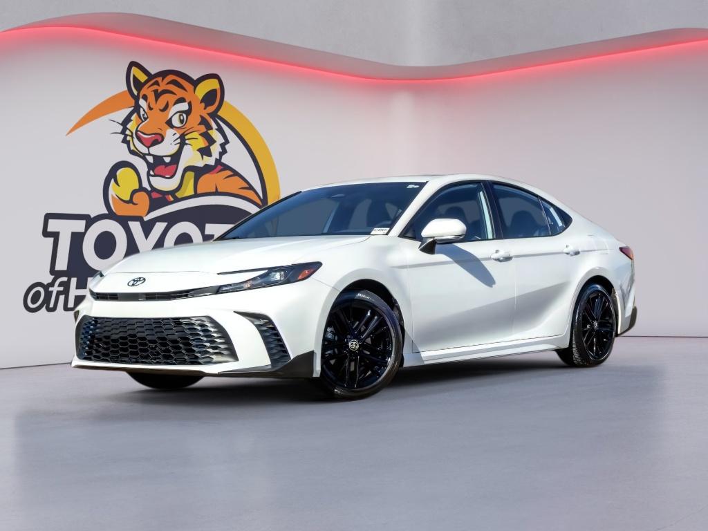 2025 Toyota Camry SE's photo