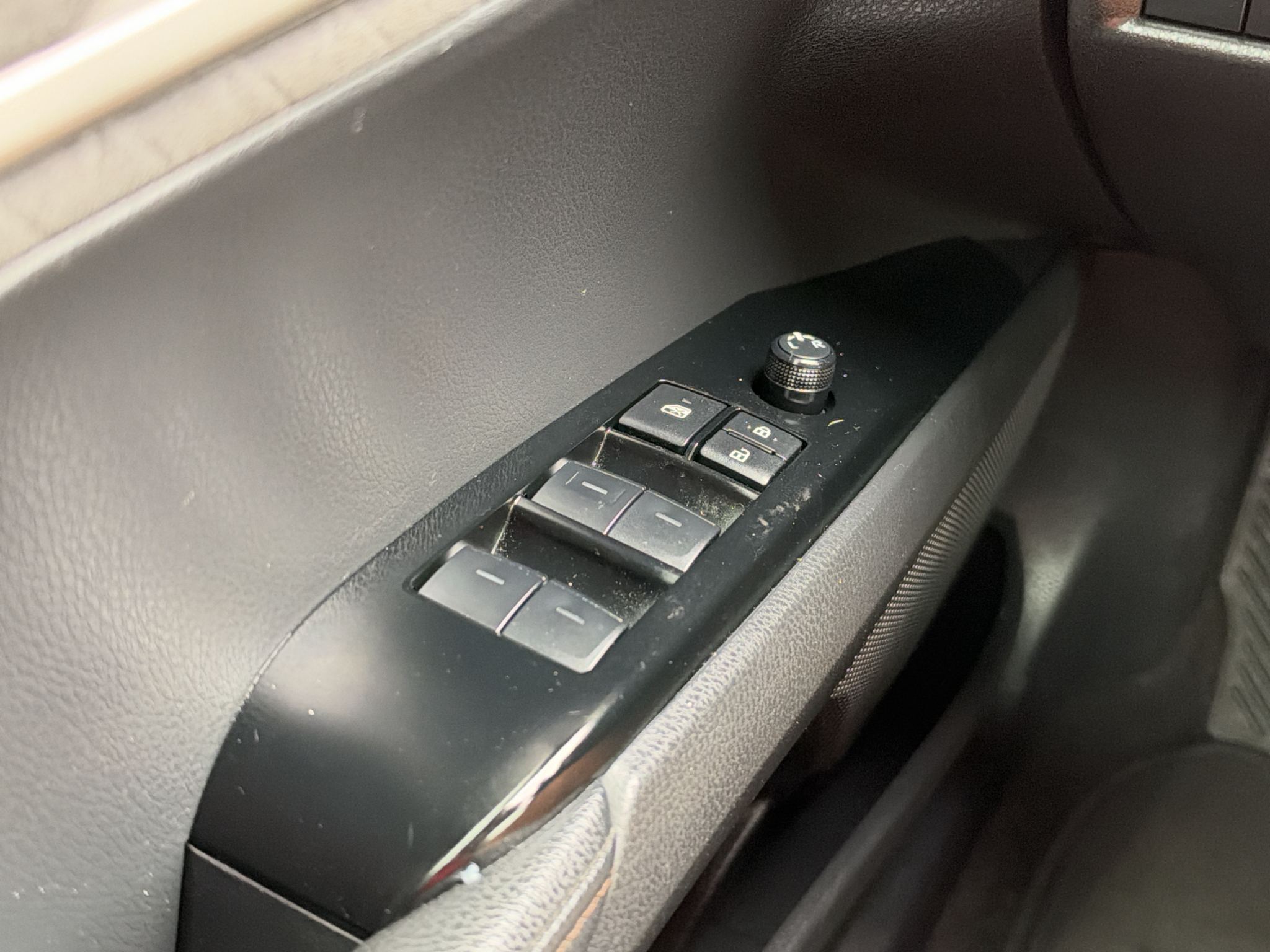 Used 2025 Toyota Camry Hybrid Sedan