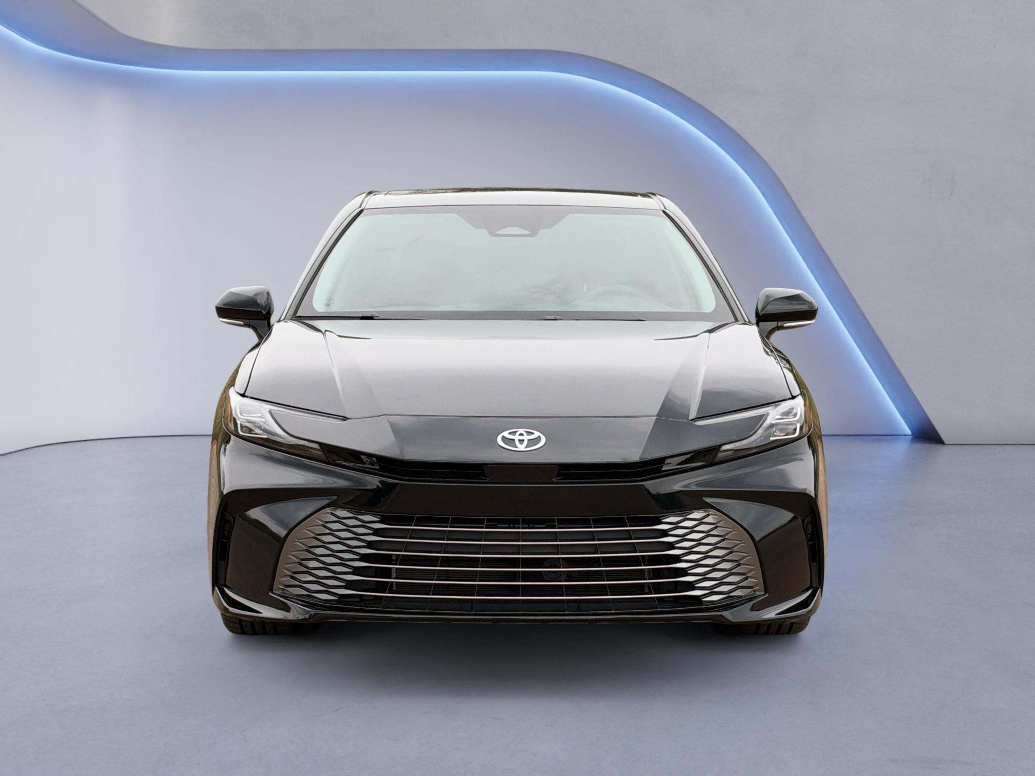 Used 2025 Toyota Camry Hybrid Sedan