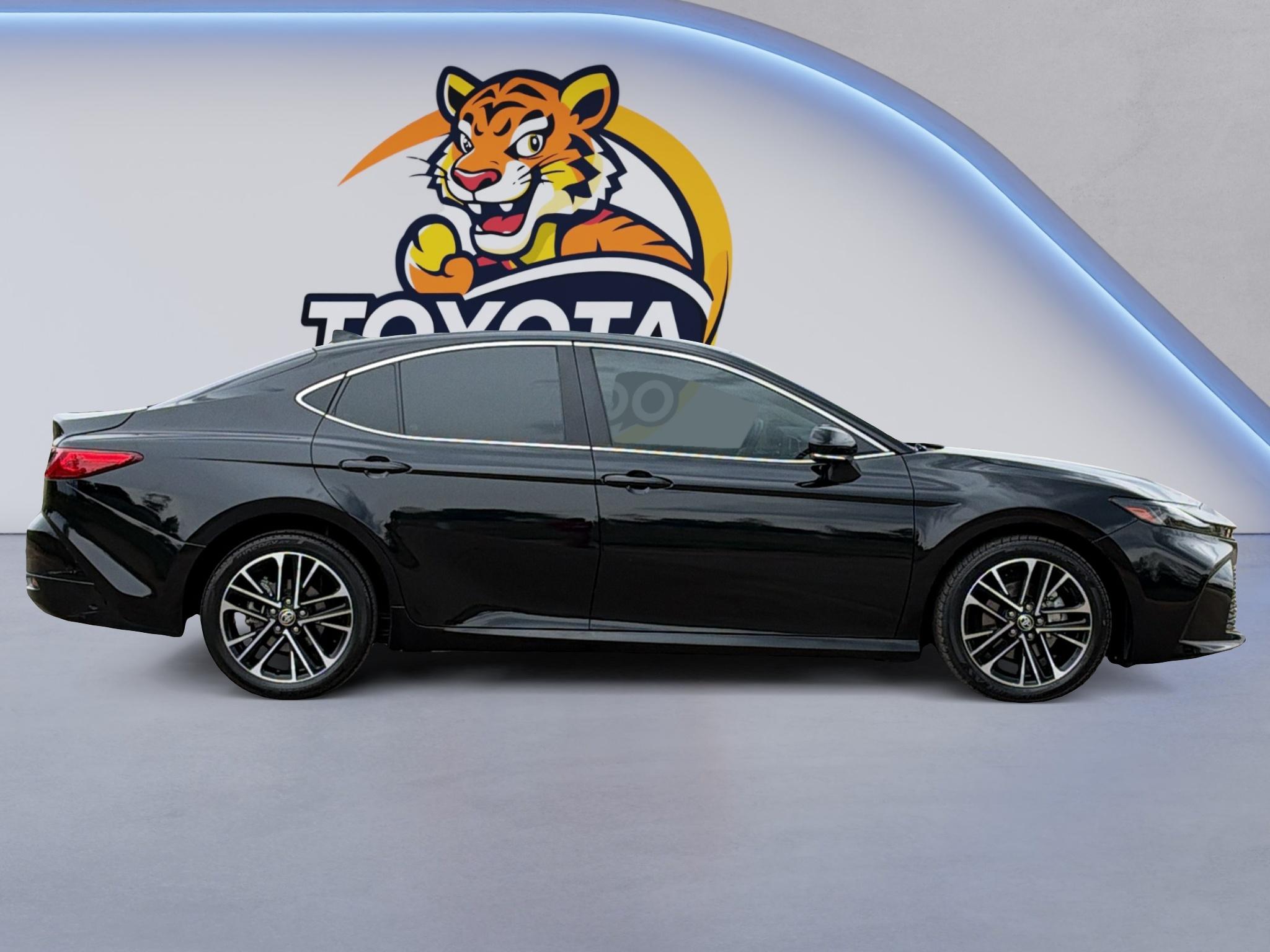 Used 2025 Toyota Camry Hybrid Sedan