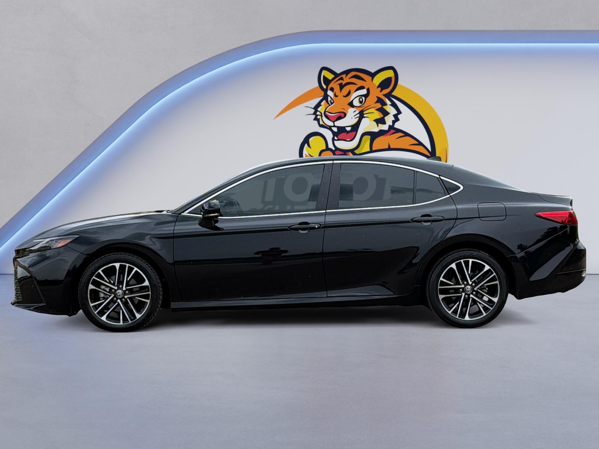 Used 2025 Toyota Camry Hybrid Sedan