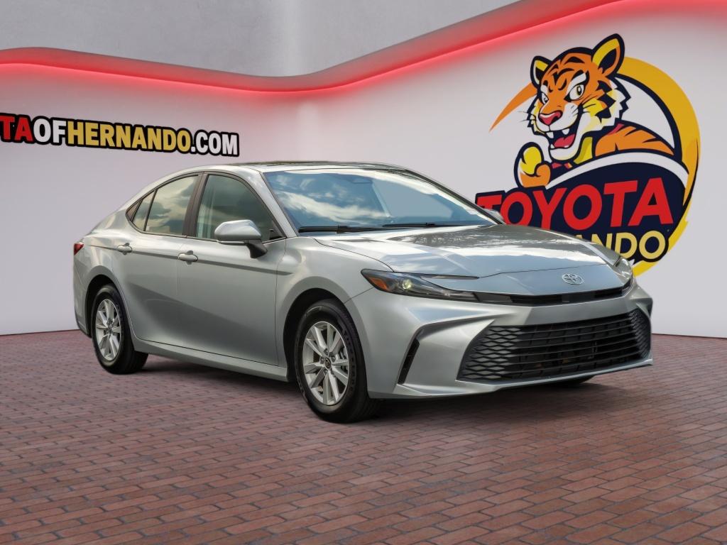 Used 2025 Toyota Camry Hybrid Sedan