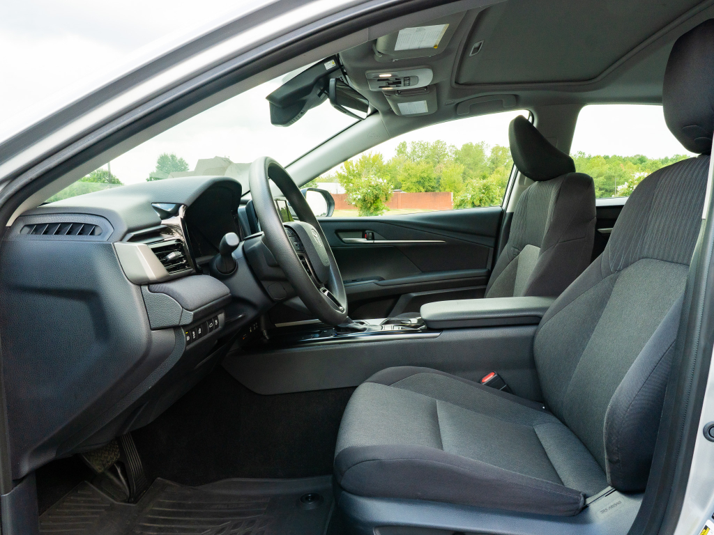 Used 2025 Toyota Camry Hybrid Sedan