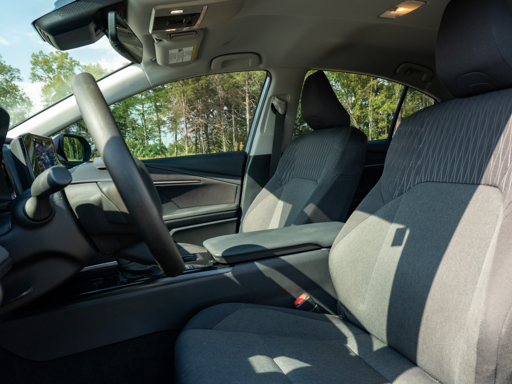 Used 2025 Toyota Camry Hybrid Sedan