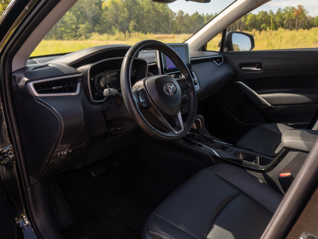 Used 2025 Toyota Corolla Cross SUV