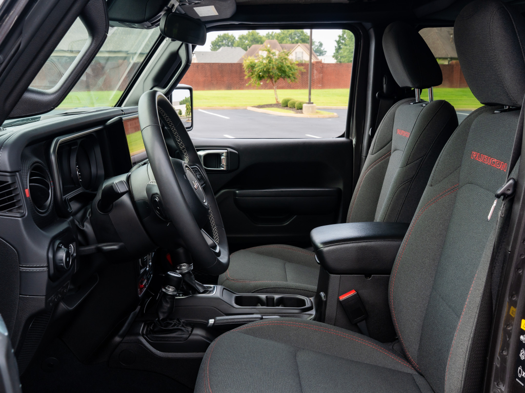Used 2025 Jeep Wrangler SUV