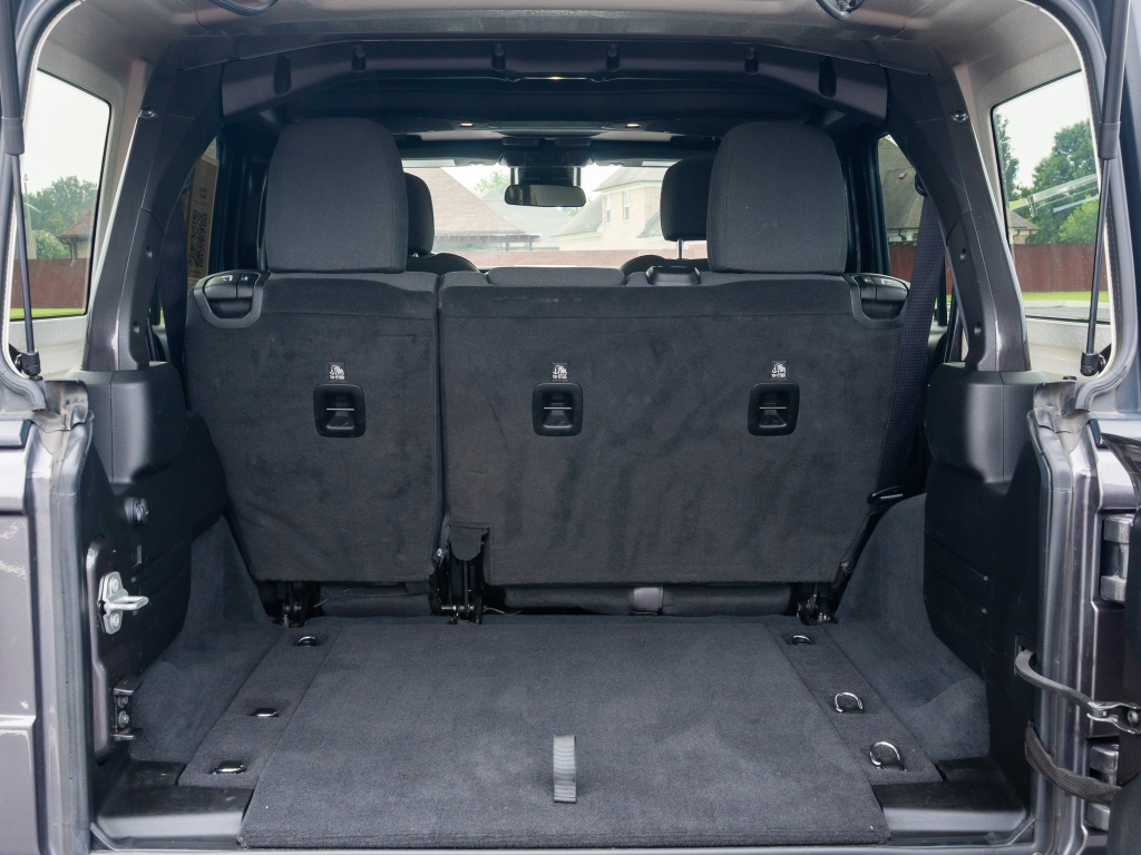Used 2025 Jeep Wrangler SUV
