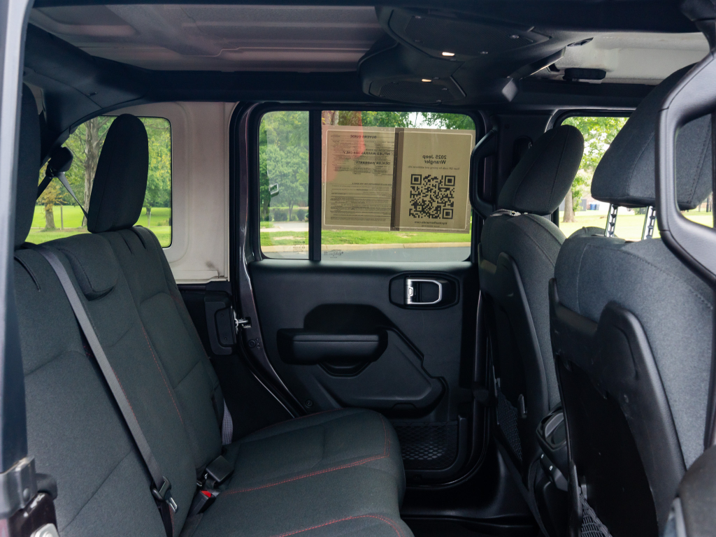 Used 2025 Jeep Wrangler SUV