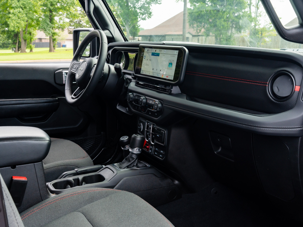Used 2025 Jeep Wrangler SUV