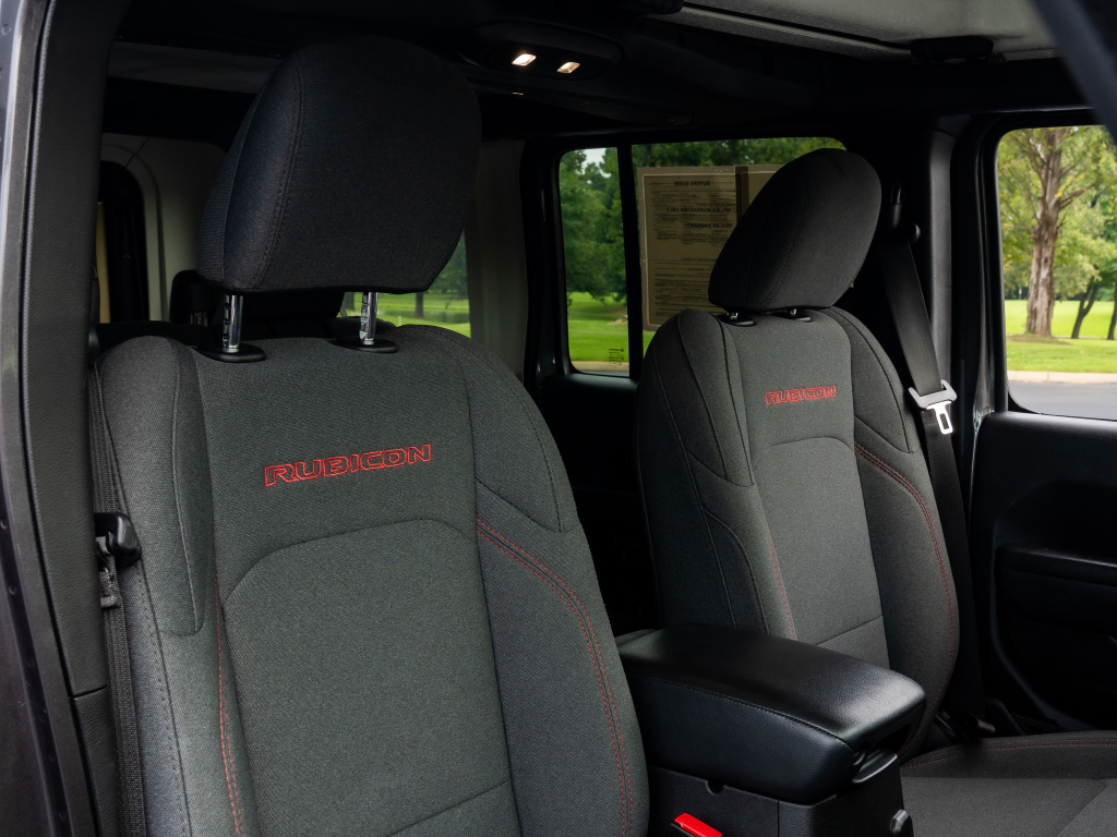 Used 2025 Jeep Wrangler SUV