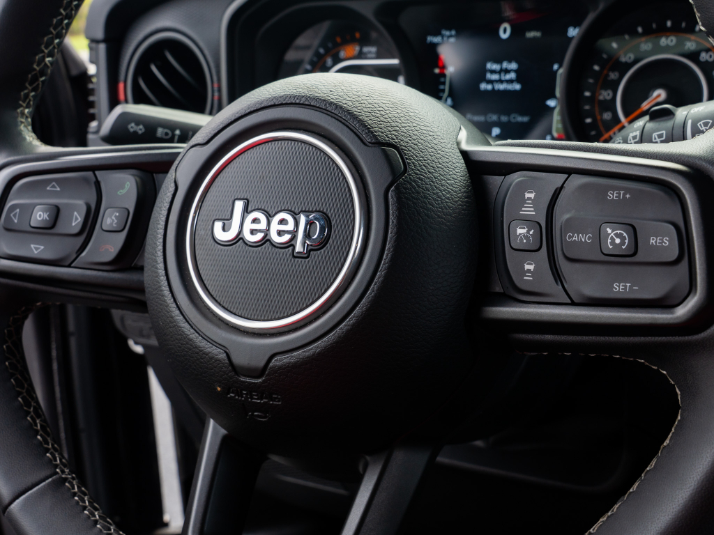 Used 2025 Jeep Wrangler SUV