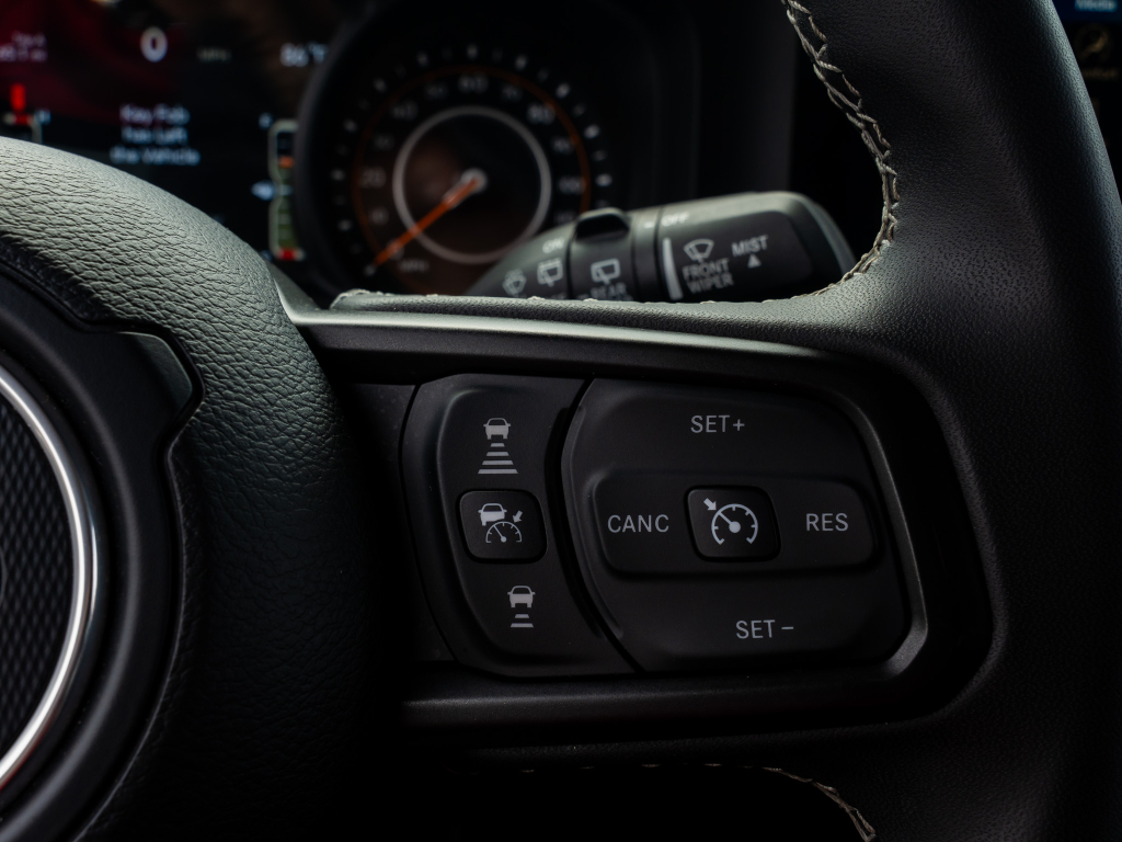 Used 2025 Jeep Wrangler SUV