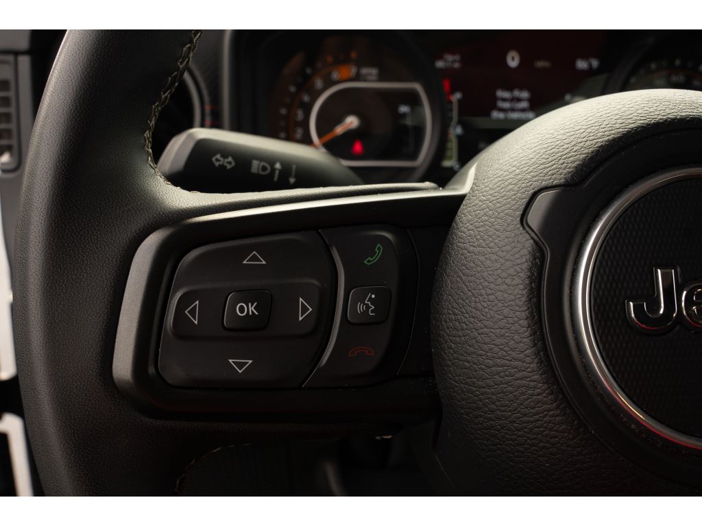Used 2025 Jeep Wrangler SUV