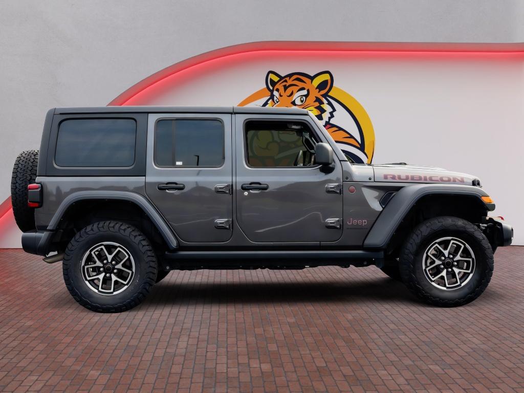 Used 2025 Jeep Wrangler SUV