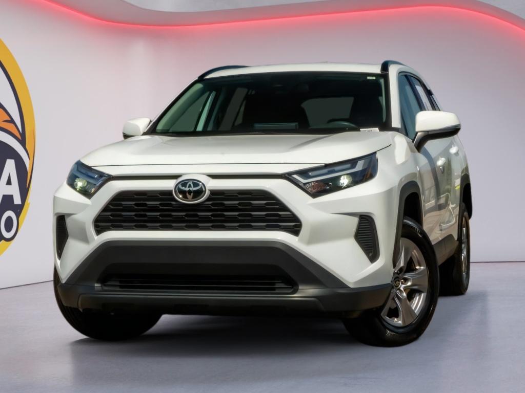 2025 Toyota RAV4 XLE AWD's photo