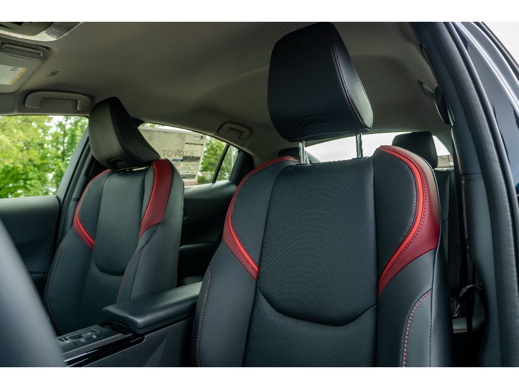 2026 Toyota Prius Plug-in Hybrid XSE - Photo 12