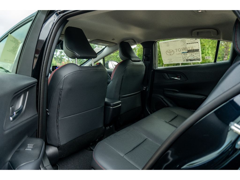 2026 Toyota Prius Plug-in Hybrid XSE - Photo 13