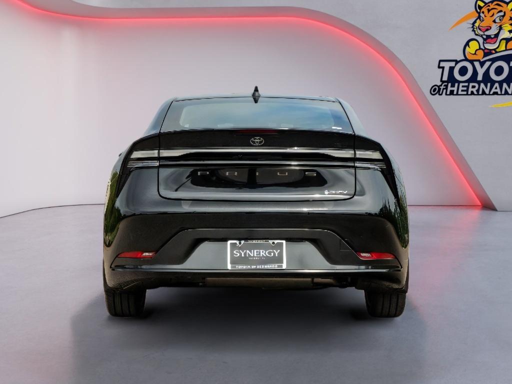 2026 Toyota Prius Plug-in Hybrid XSE - Photo 6