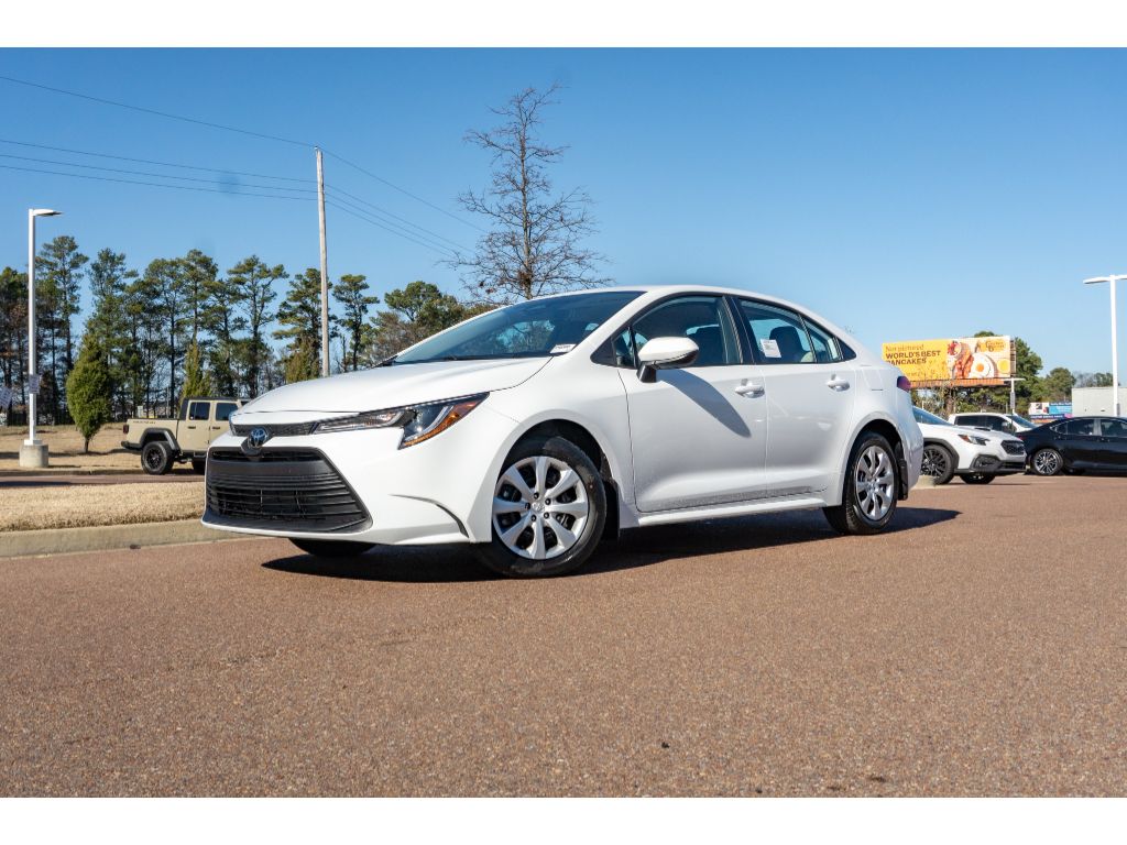 2026 Toyota Corolla LE's photo