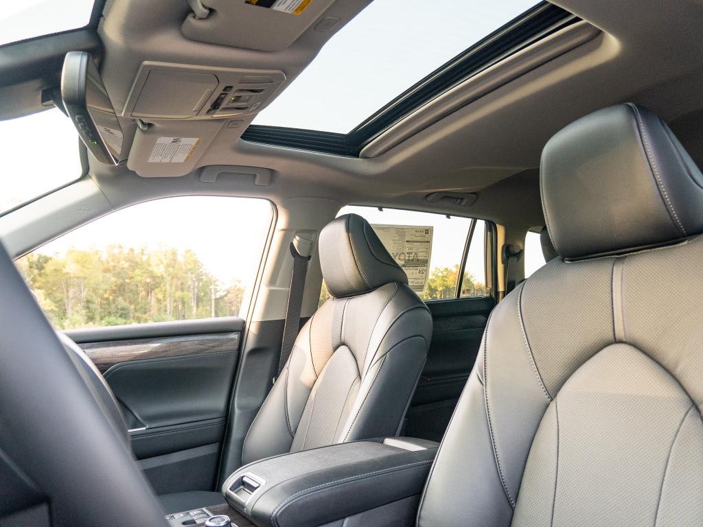 New 2026 Toyota Highlander SUV