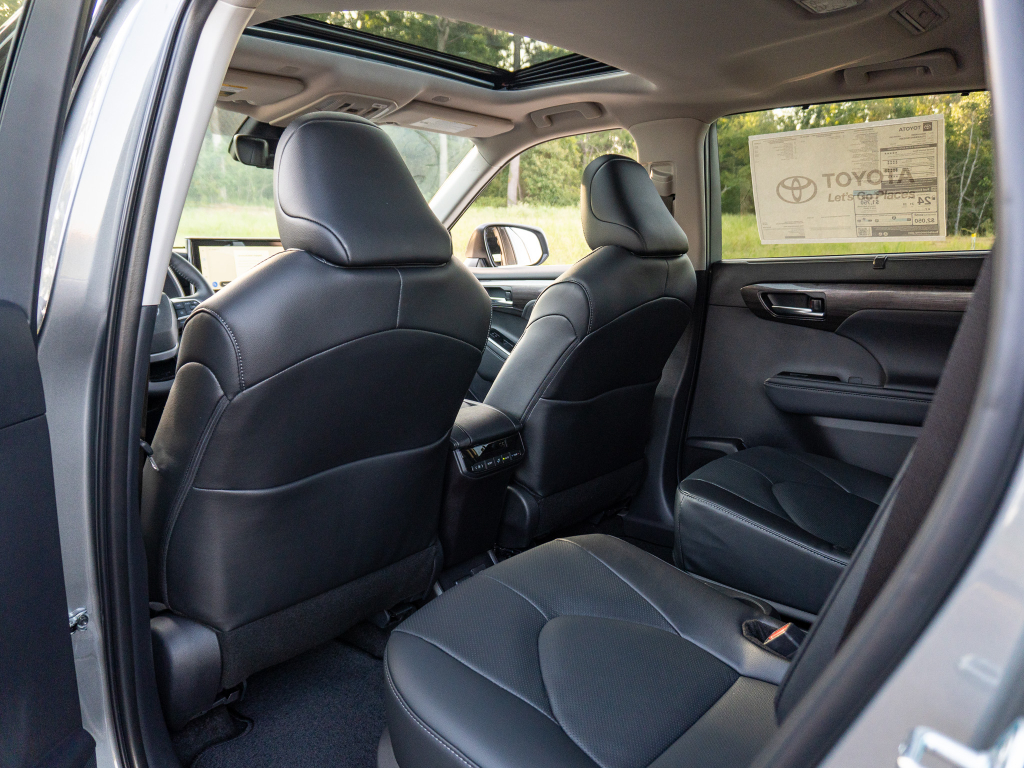 New 2026 Toyota Highlander SUV