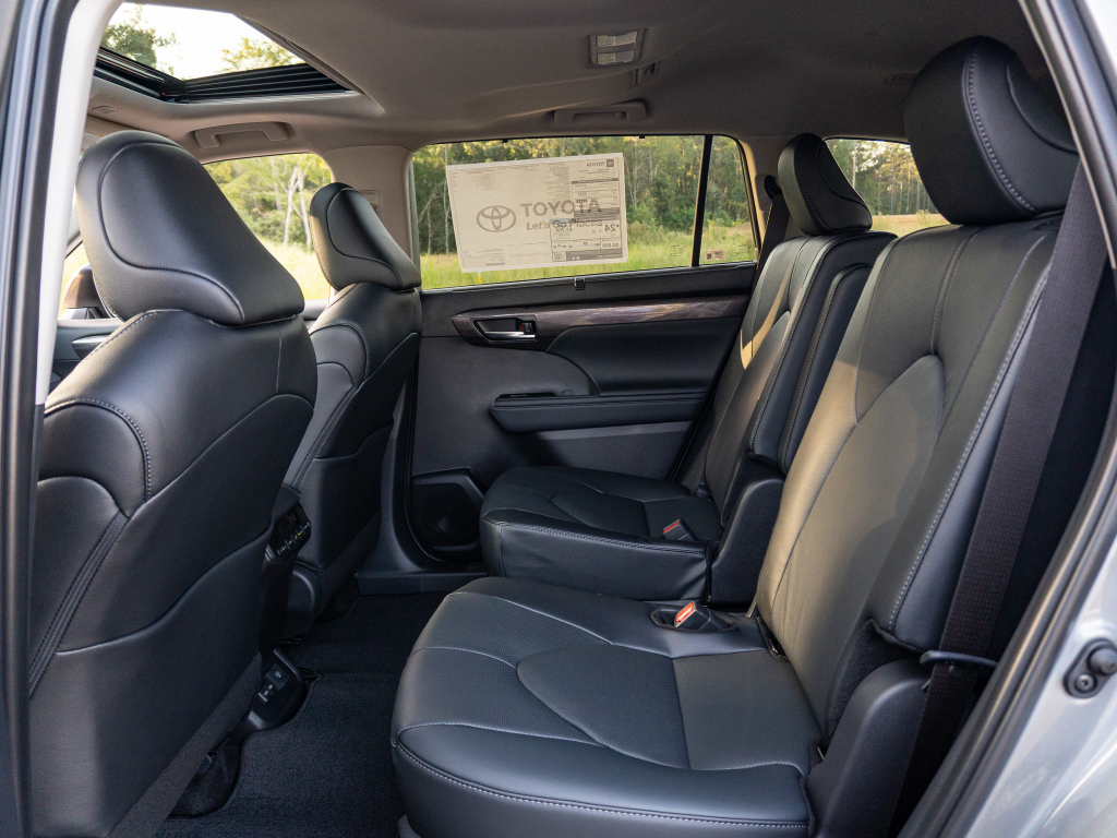 New 2026 Toyota Highlander SUV