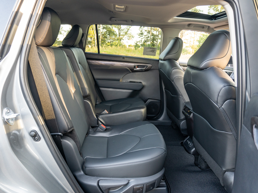 New 2026 Toyota Highlander SUV