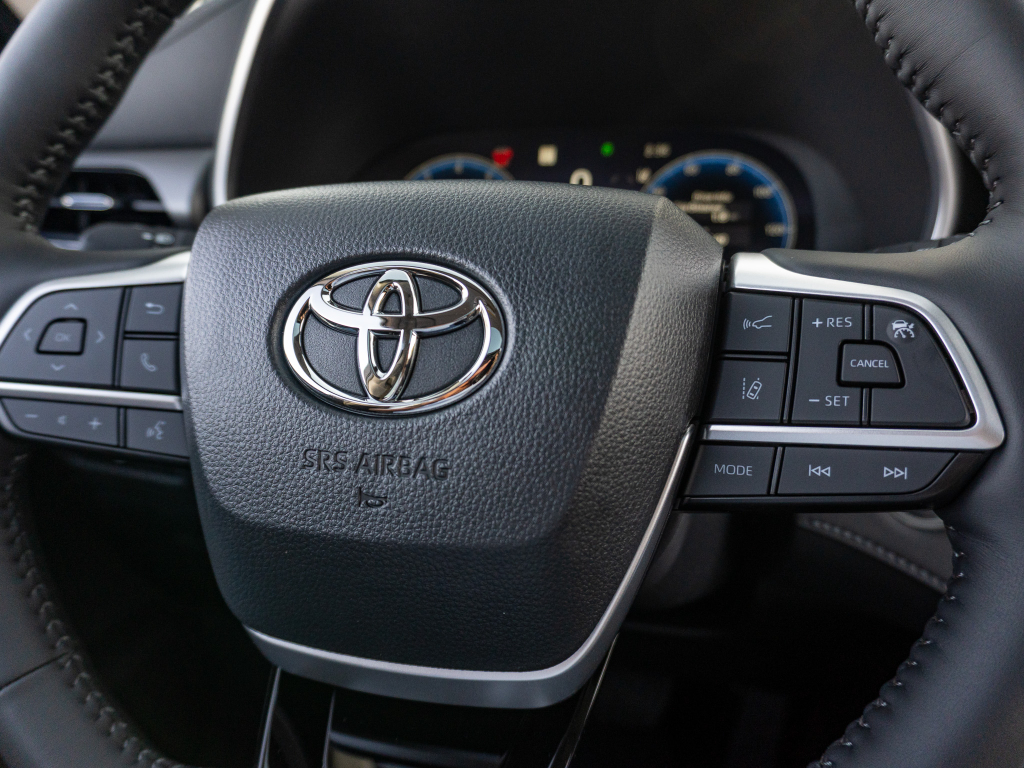 New 2026 Toyota Highlander SUV