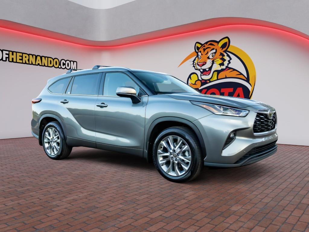 New 2026 Toyota Highlander SUV