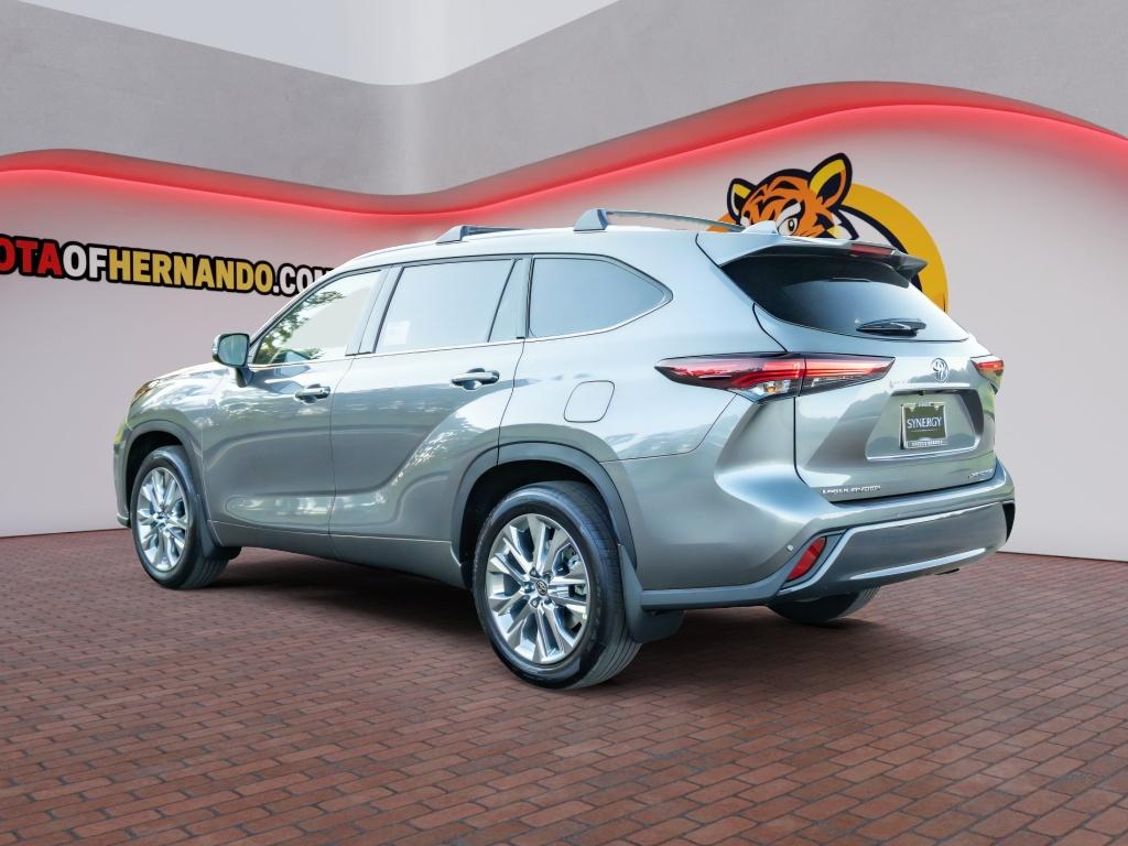 New 2026 Toyota Highlander SUV