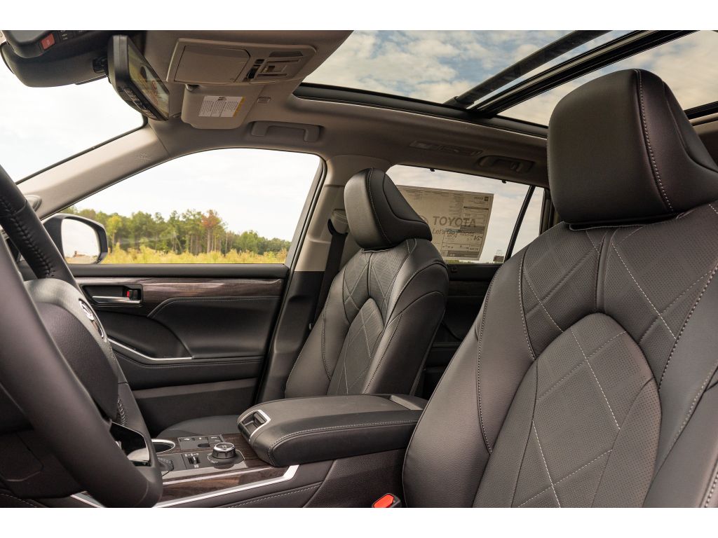 New 2026 Toyota Highlander SUV