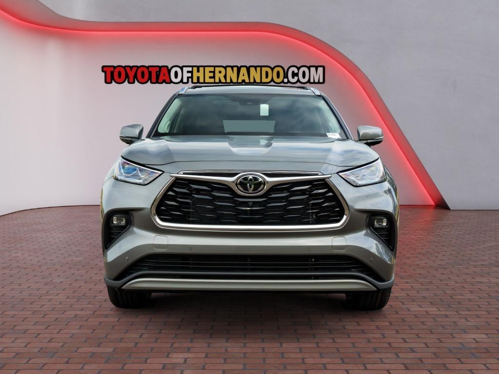 New 2026 Toyota Highlander SUV
