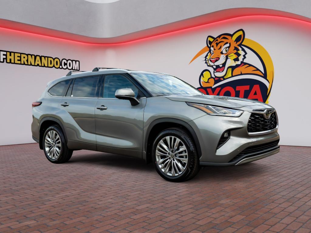 New 2026 Toyota Highlander SUV