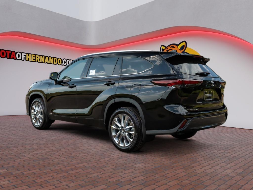 New 2026 Toyota Highlander Hybrid SUV