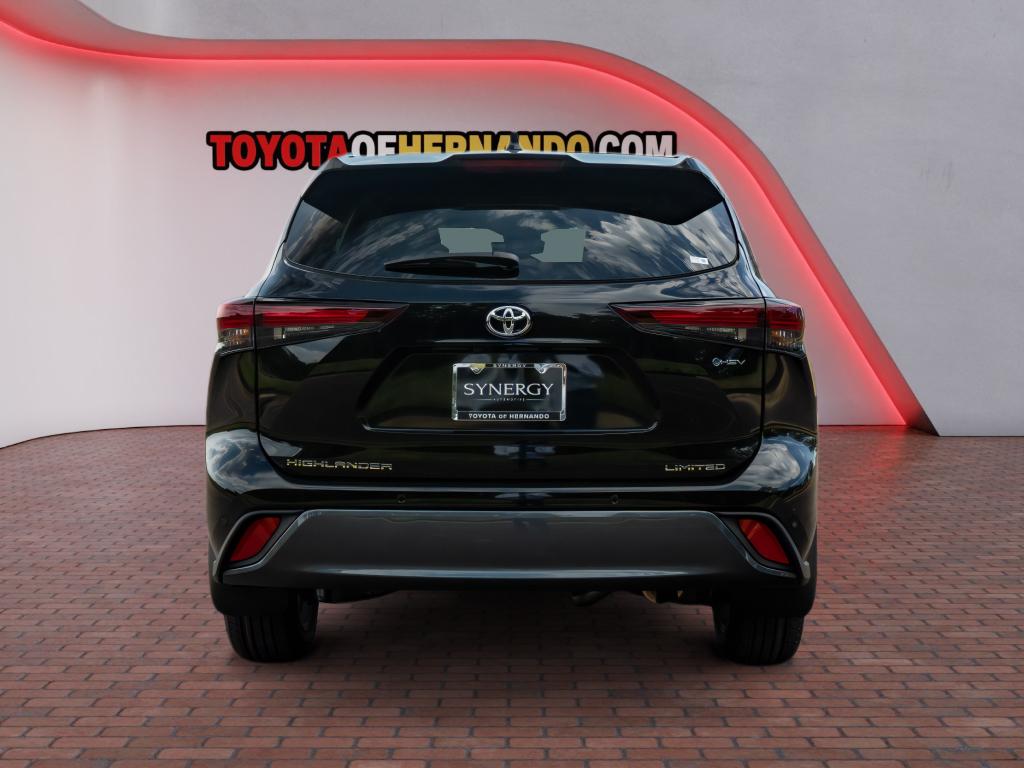 New 2026 Toyota Highlander Hybrid SUV