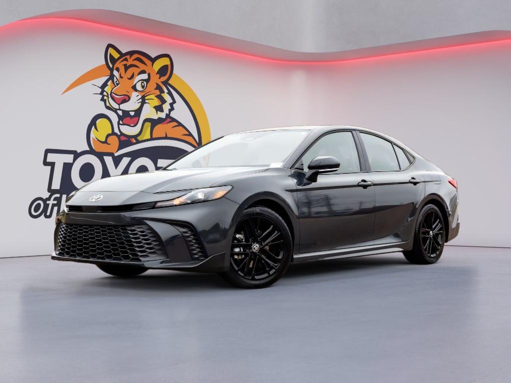 2026 Toyota Camry SE's photo