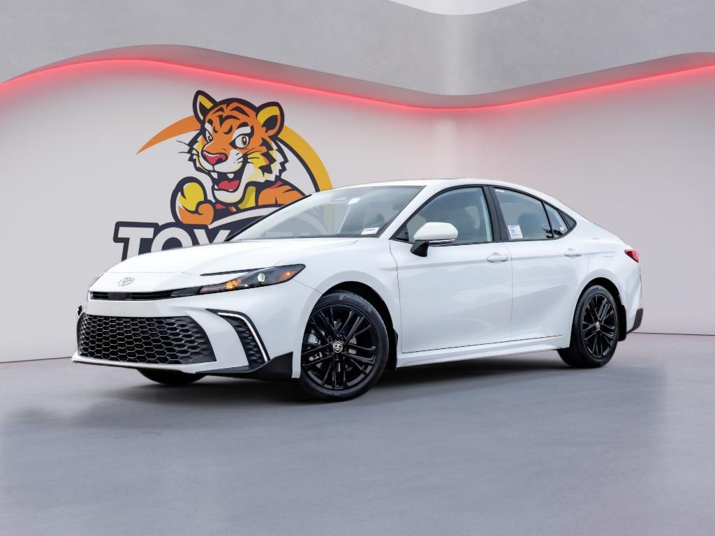 2026 Toyota Camry SE's photo