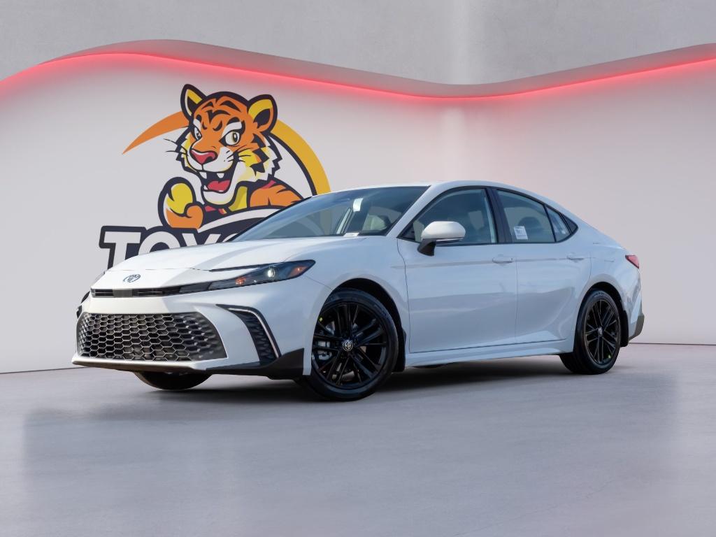 2026 Toyota Camry SE's photo