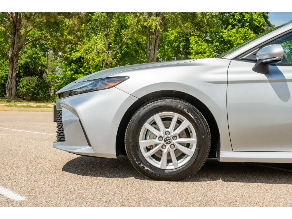 Used 2026 Toyota Camry Hybrid Sedan