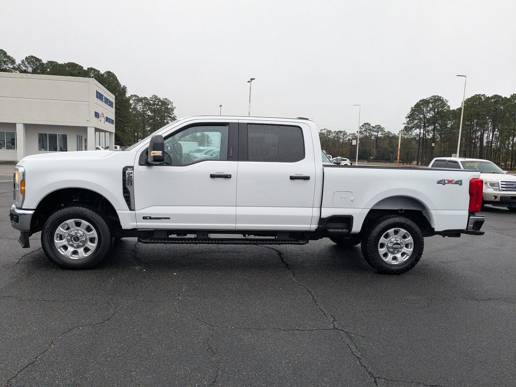 2024 Ford F-250 Super Duty - OXFORD WHITE exterior view 7