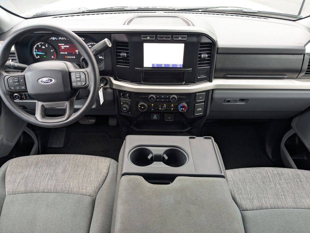 2024 Ford F-250 Super Duty - OXFORD WHITE exterior view 15