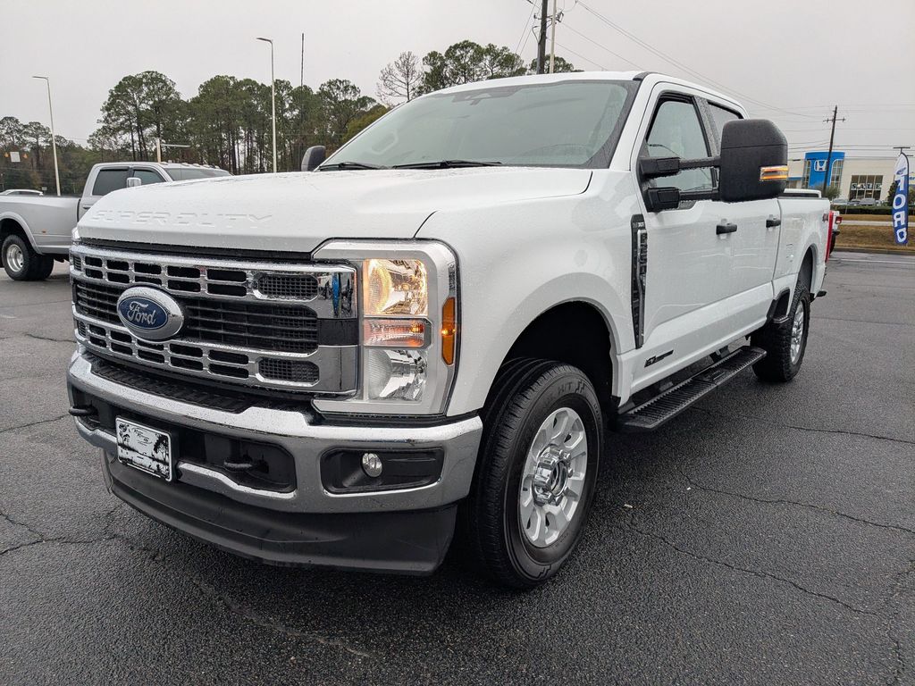 2024 Ford F-250 Super Duty - OXFORD WHITE exterior view 8
