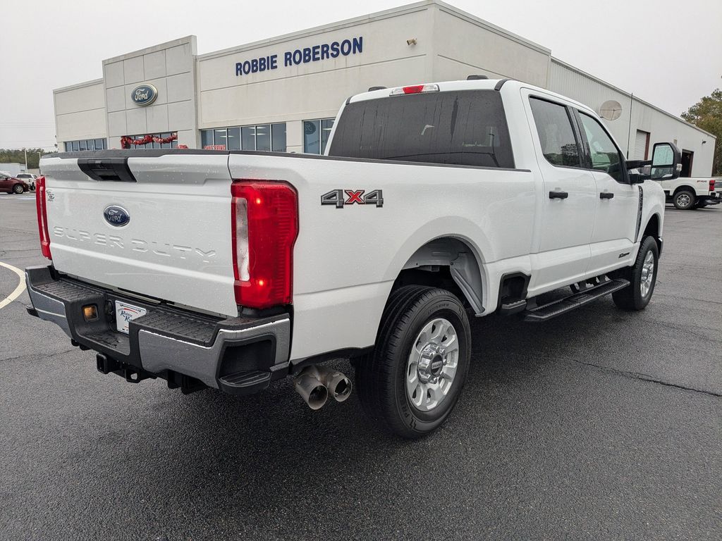 2024 Ford F-250 Super Duty - OXFORD WHITE exterior view 4