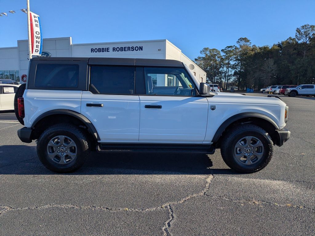 2025 Ford Bronco Big Bend - Oxford White exterior view 3