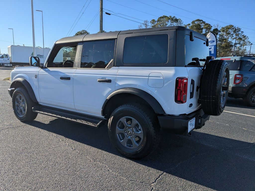 2025 Ford Bronco Big Bend - Oxford White exterior view 6