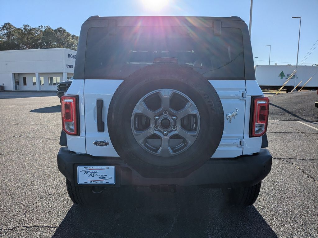 2025 Ford Bronco Big Bend - Oxford White exterior view 5