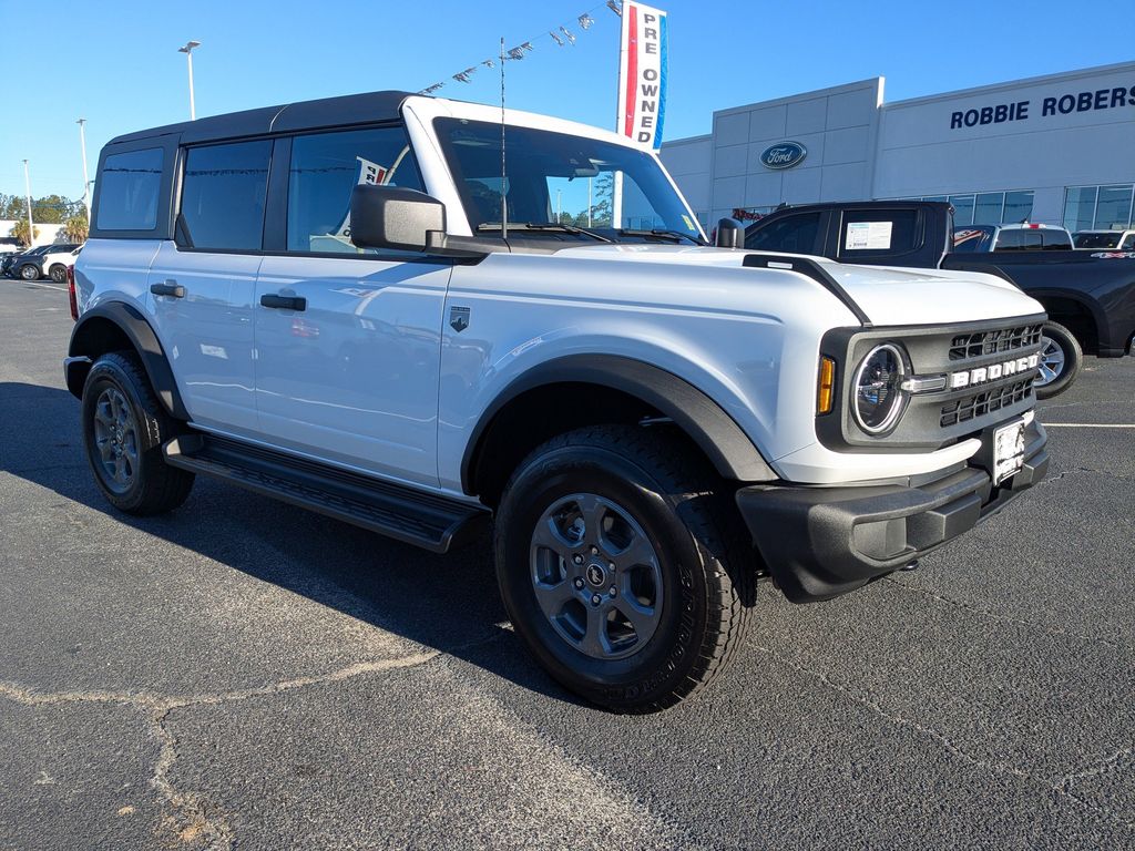 2025 Ford Bronco Big Bend - Oxford White exterior view 2