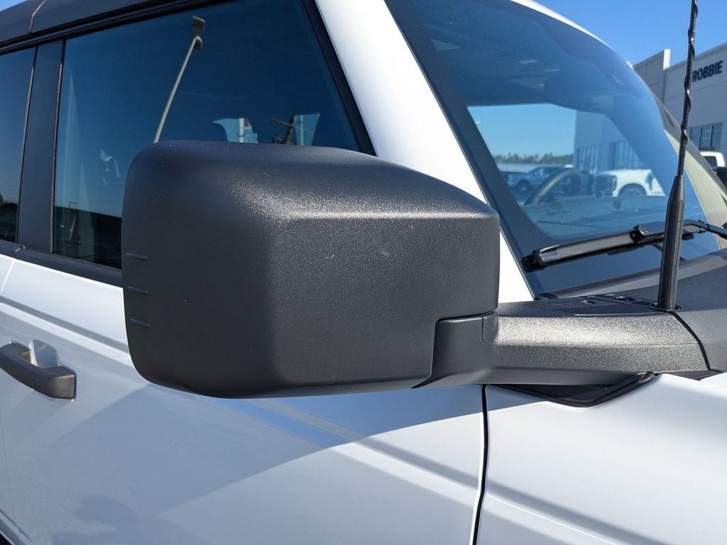 2025 Ford Bronco Big Bend - Oxford White exterior view 9