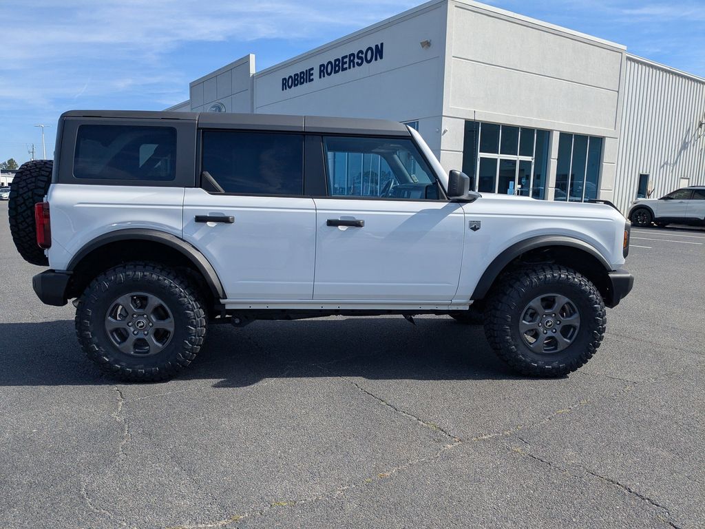 2025 Ford Bronco Big Bend - Oxford White exterior view 3