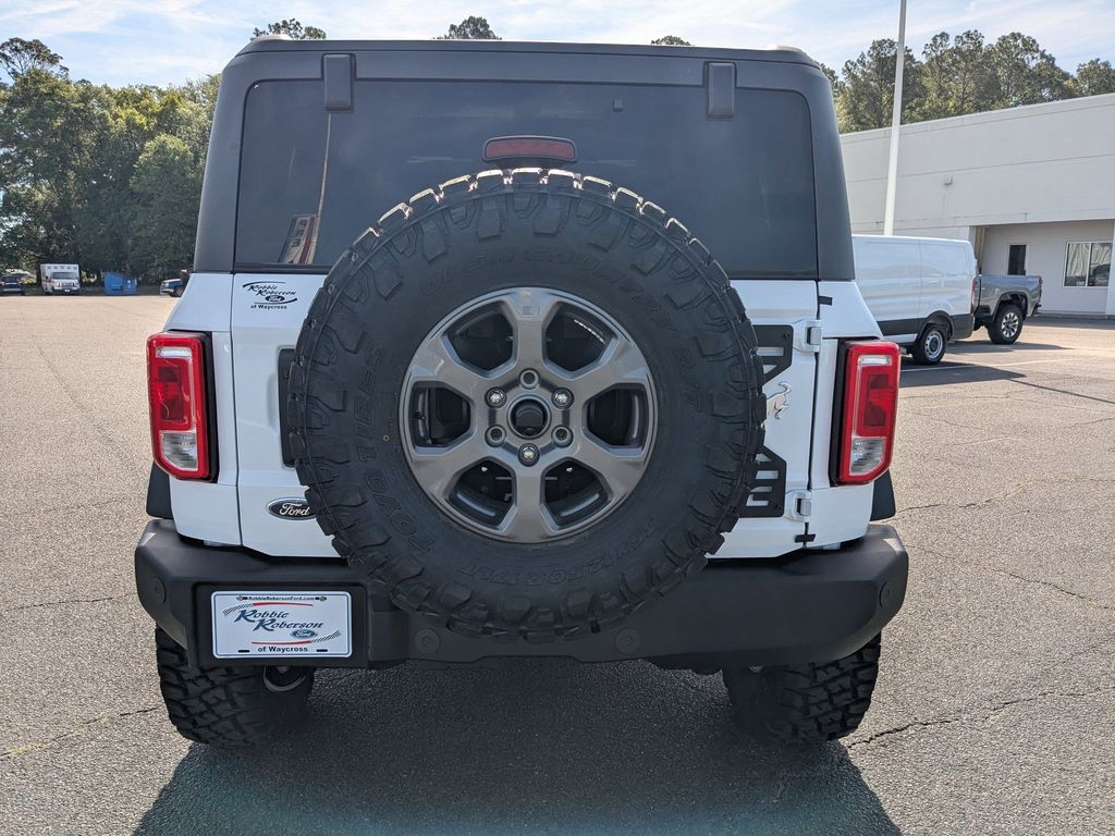 2025 Ford Bronco Big Bend - Oxford White exterior view 5